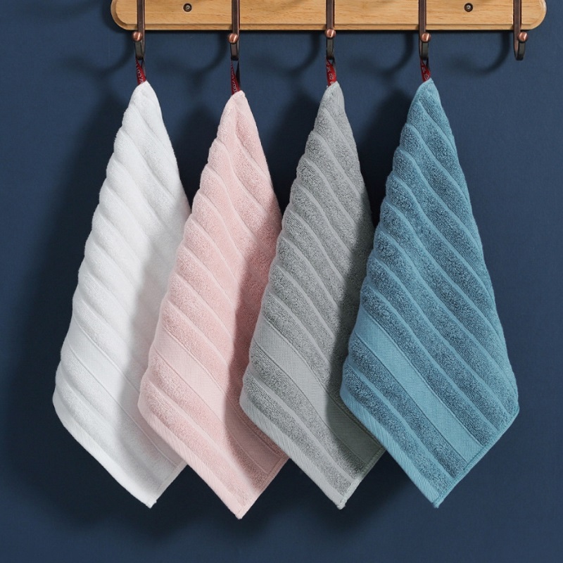 Zara Home Bathroom - Serviette carrée utile pour le visage,