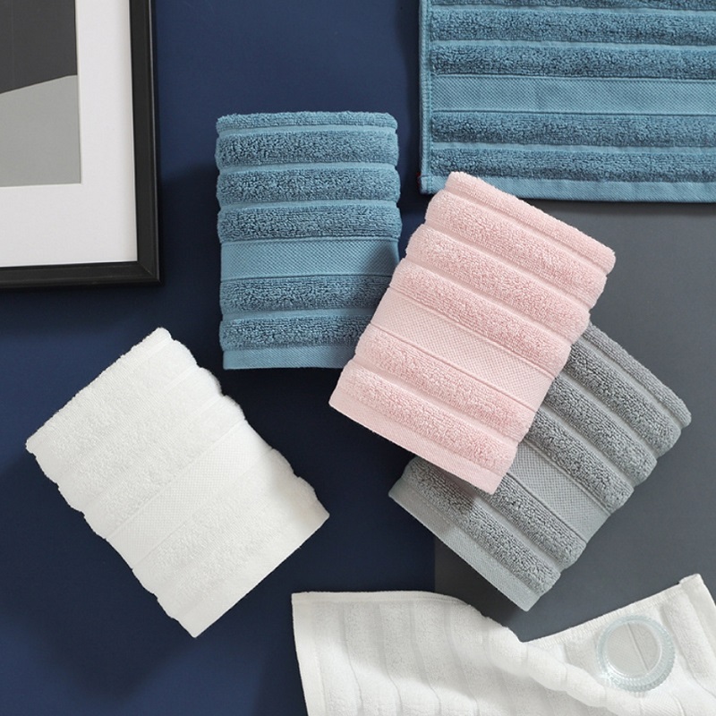 Serviette carrée utile pour le - Zara Home Bathroom avis et prix