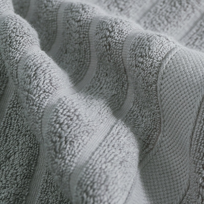Serviette carrée utile pour le - Zara Home Bathroom avis et prix